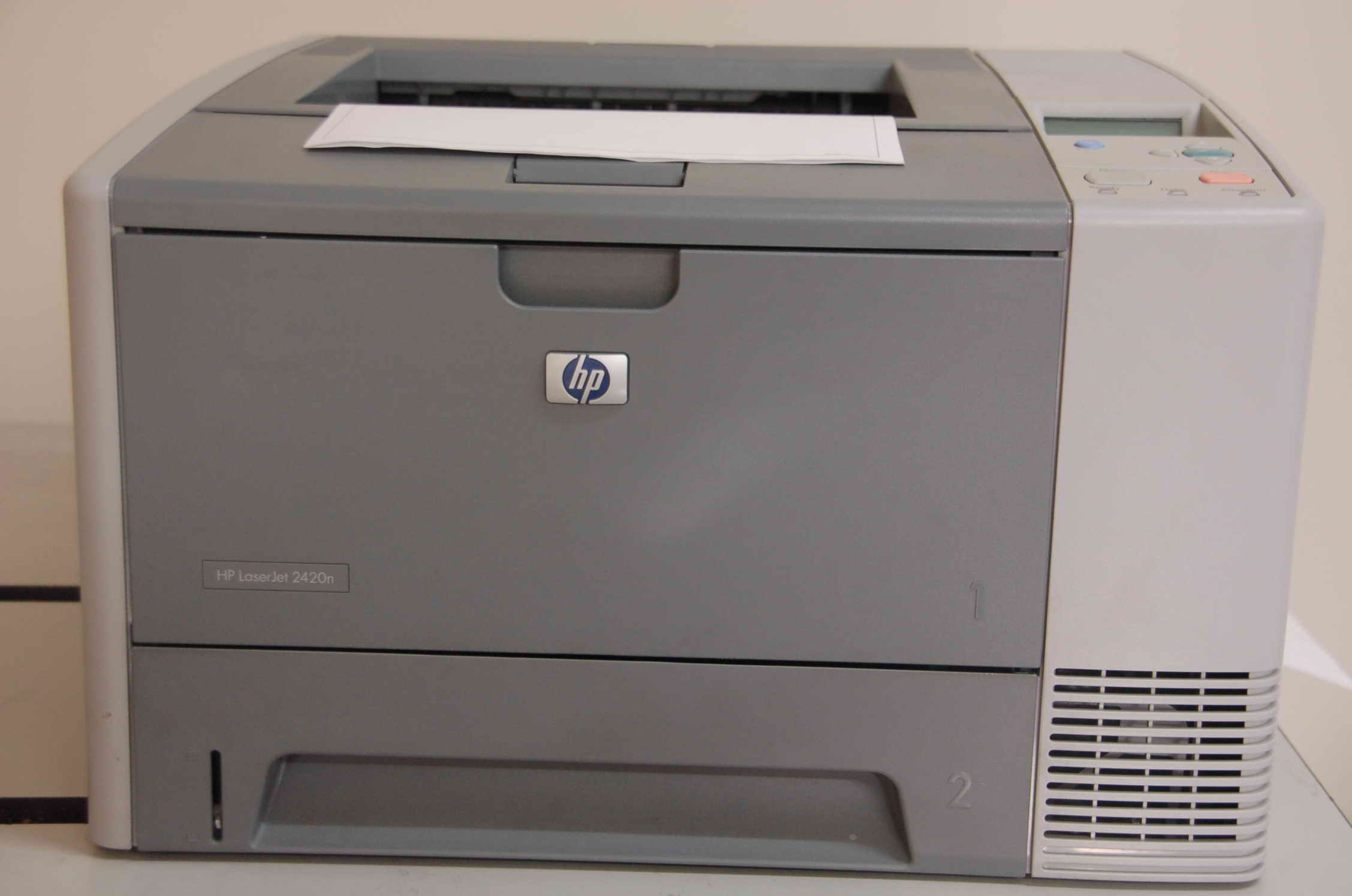 Comment résoudre les erreurs 49-4C01 et 57.04 sur votre imprimante laser HP