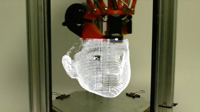 Innovation : il fait appel à la lumière pour imprimer des objets